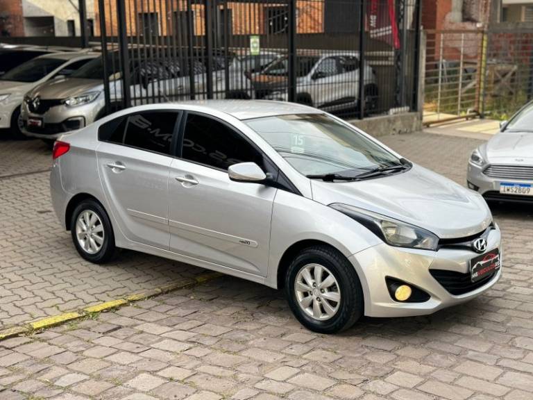 HYUNDAI - HB20S - 2014/2015 - Prata - R$ 54.900,00