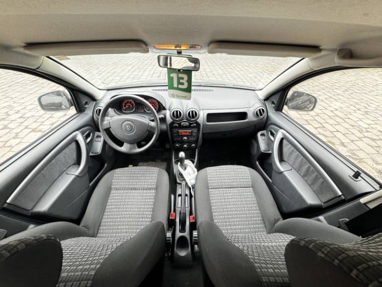 RENAULT - SANDERO - 2013/2013 - Preta - R$ 33.500,00