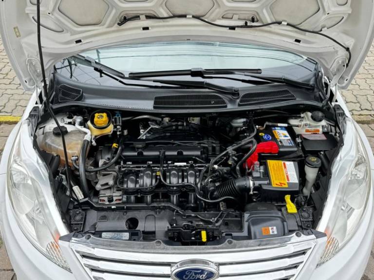 FORD - FIESTA - 2013/2013 - Branca - R$ 46.900,00