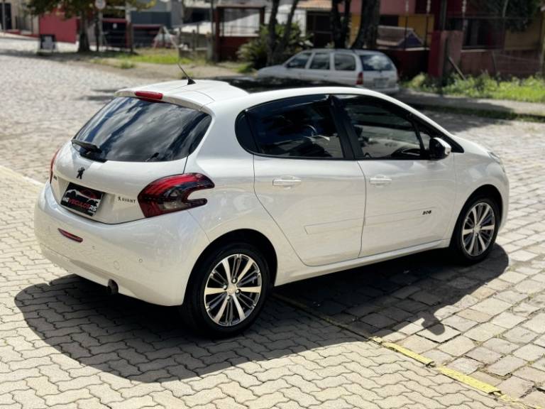 PEUGEOT - 208 - 2019/2020 - Branca - R$ 70.900,00