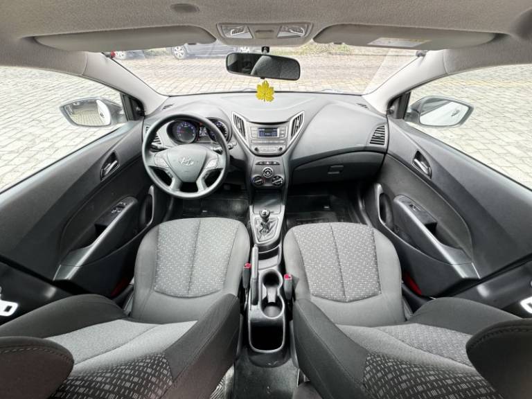 HYUNDAI - HB20 - 2017/2017 - Branca - R$ 48.500,00