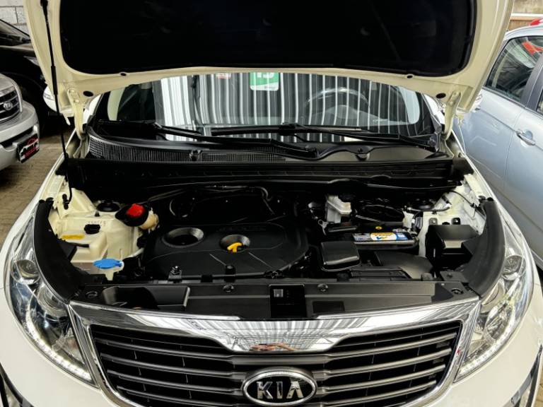KIA MOTORS - SPORTAGE - 2013/2013 - Branca - R$ 78.900,00