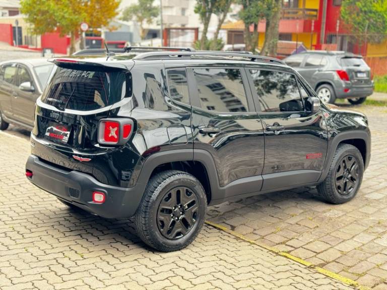 JEEP - RENEGADE - 2016/2016 - Preta - R$ 86.900,00