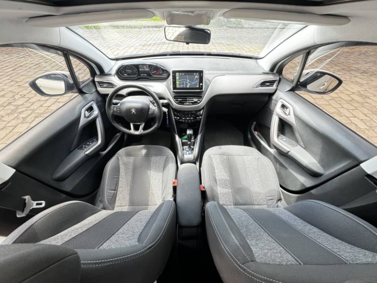 PEUGEOT - 208 - 2019/2020 - Branca - R$ 70.900,00