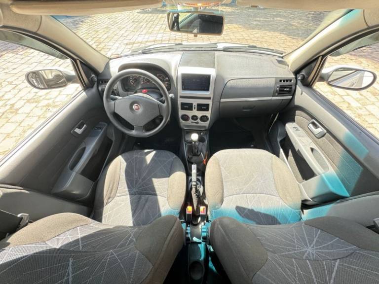 FIAT - PALIO - 2010/2010 - Branca - R$ 34.900,00
