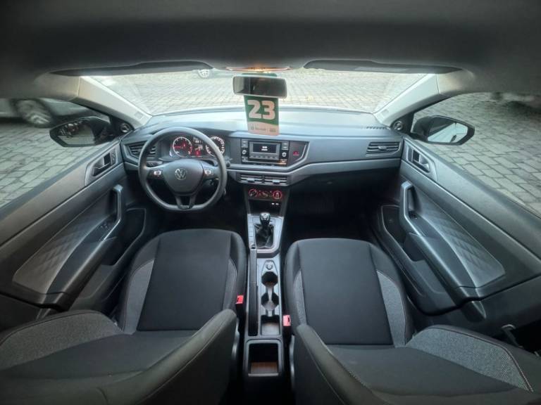 VOLKSWAGEN - POLO - 2023/2023 - Branca - R$ 69.900,00