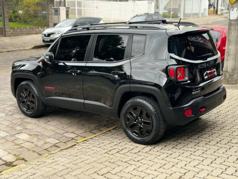 JEEP - RENEGADE - 2016/2016 - Preta - R$ 86.900,00