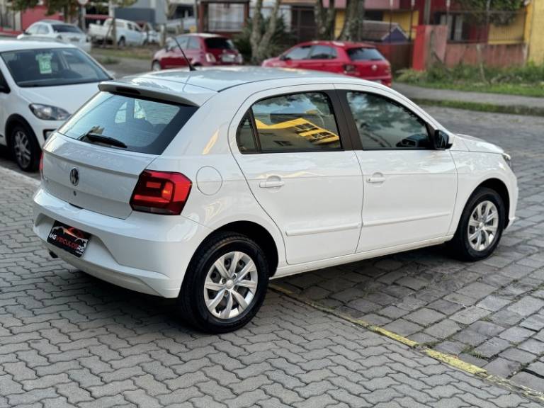 VOLKSWAGEN - GOL - 2022/2022 - Branca - R$ 53.500,00