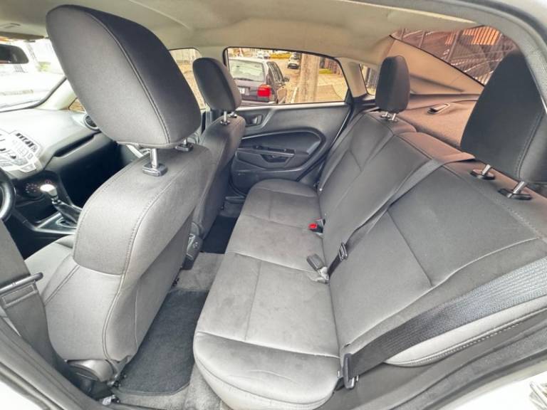FORD - FIESTA - 2013/2013 - Branca - R$ 46.900,00