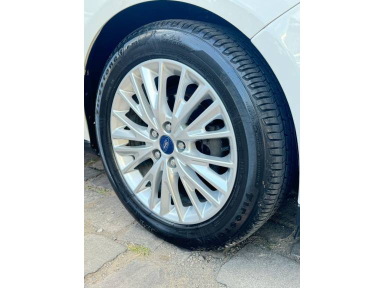 FORD - FOCUS - 2018/2018 - Branca - R$ 61.900,00