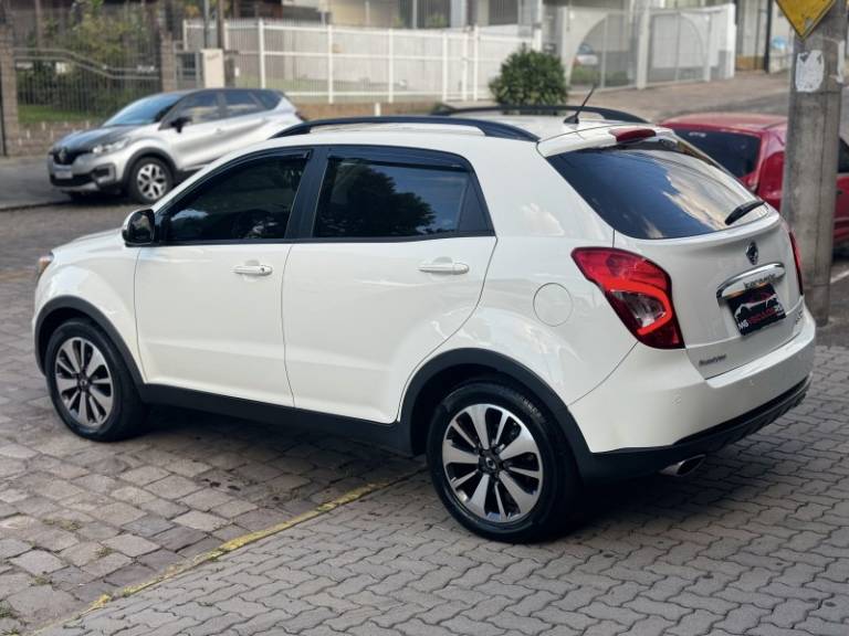 SSANGYONG - KORANDO - 2015/2015 - Branca - R$ 65.000,00