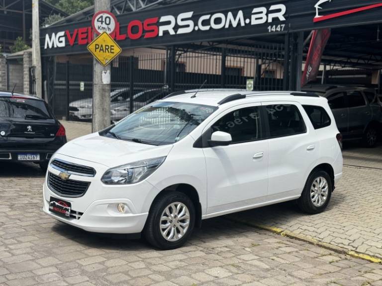 CHEVROLET - SPIN - 2018/2018 - Branca - R$ 67.900,00