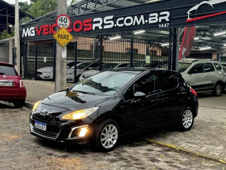 PEUGEOT - 308 - 2014/2014 - Preta - R$ 37.900,00