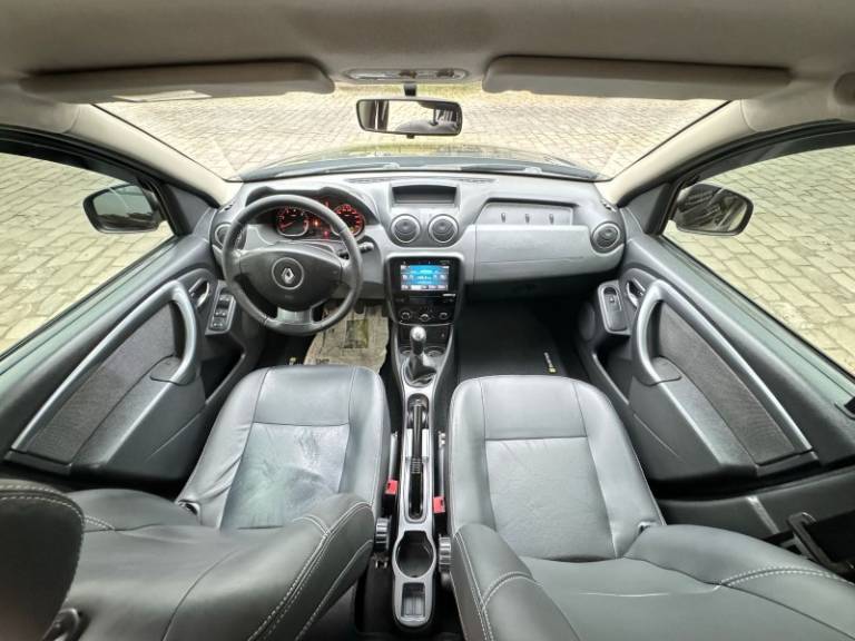 RENAULT - DUSTER - 2013/2013 - Preta - R$ 53.900,00