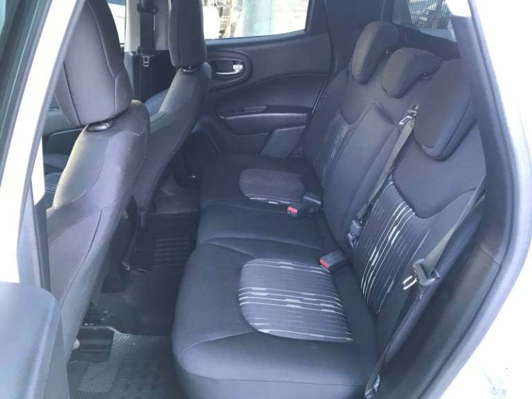 FIAT - TORO - 2017/2018 - Branca - R$ 99.000,00