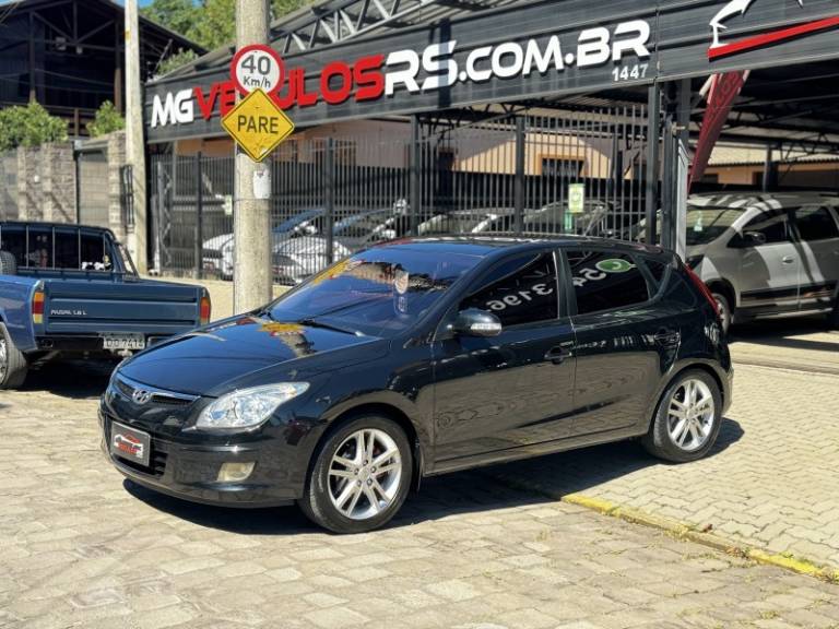 HYUNDAI - I30 - 2010/2010 - Preta - R$ 43.900,00