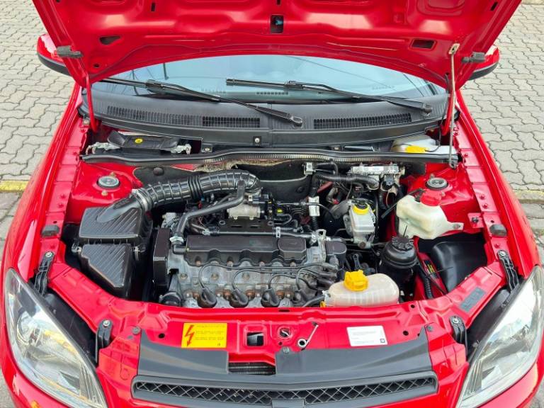 CHEVROLET - CELTA - 2012/2012 - Vermelha - R$ 27.900,00