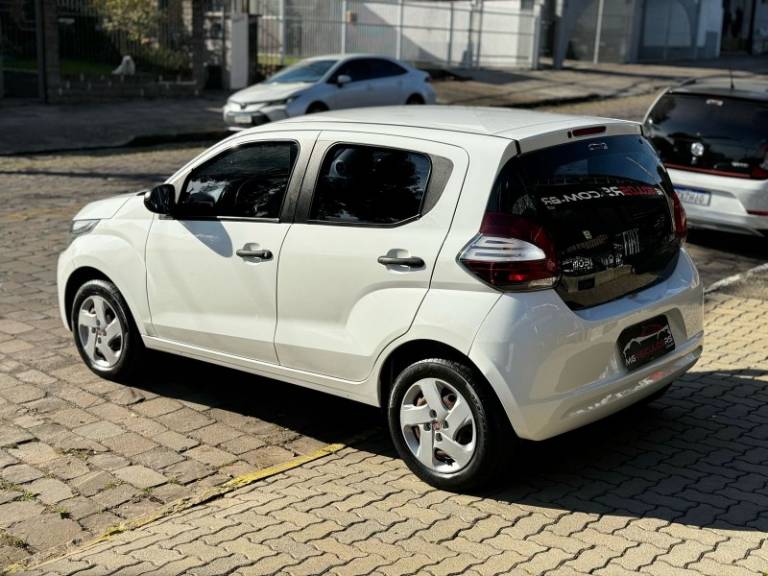 FIAT - MOBI - 2019/2019 - Branca - R$ 45.900,00
