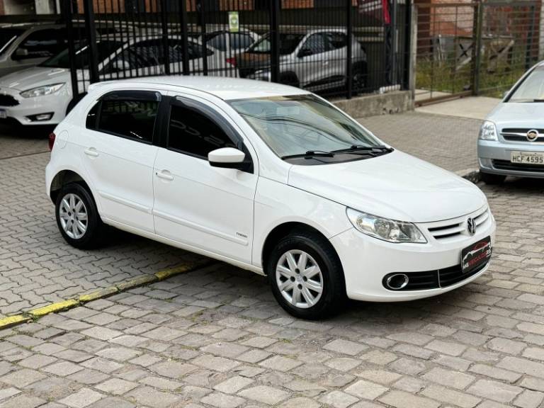 VOLKSWAGEN - GOL - 2013/2013 - Branca - R$ 30.900,00