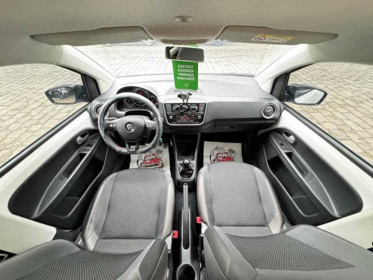 VOLKSWAGEN - UP - 2020/2020 - Branca - R$ 69.900,00