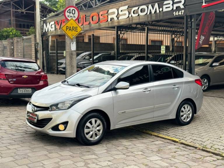 HYUNDAI - HB20S - 2014/2015 - Prata - R$ 54.900,00