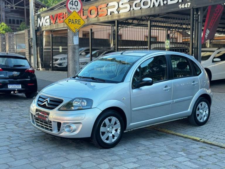 CITROËN - C3 - 2012/2012 - Prata - R$ 27.500,00