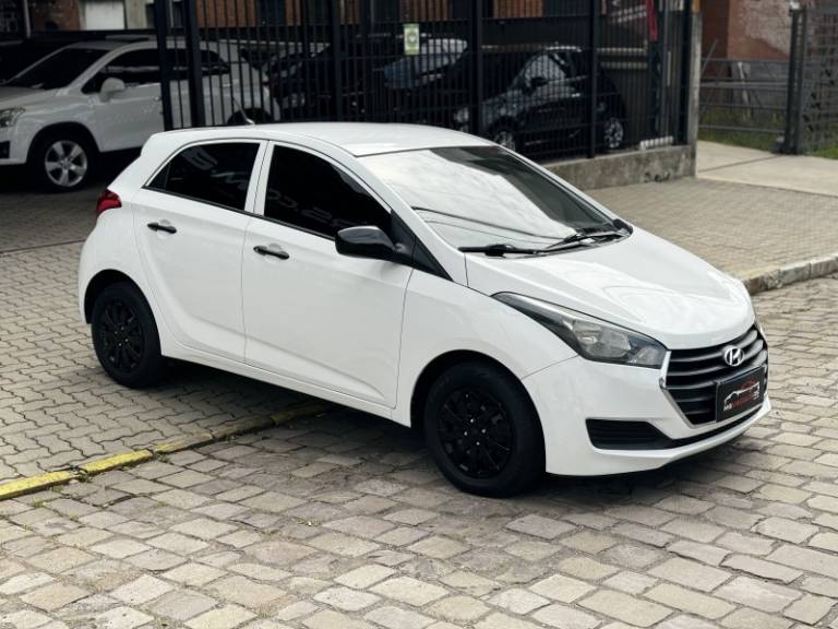 HYUNDAI - HB20 - 2017/2017 - Branca - R$ 48.500,00