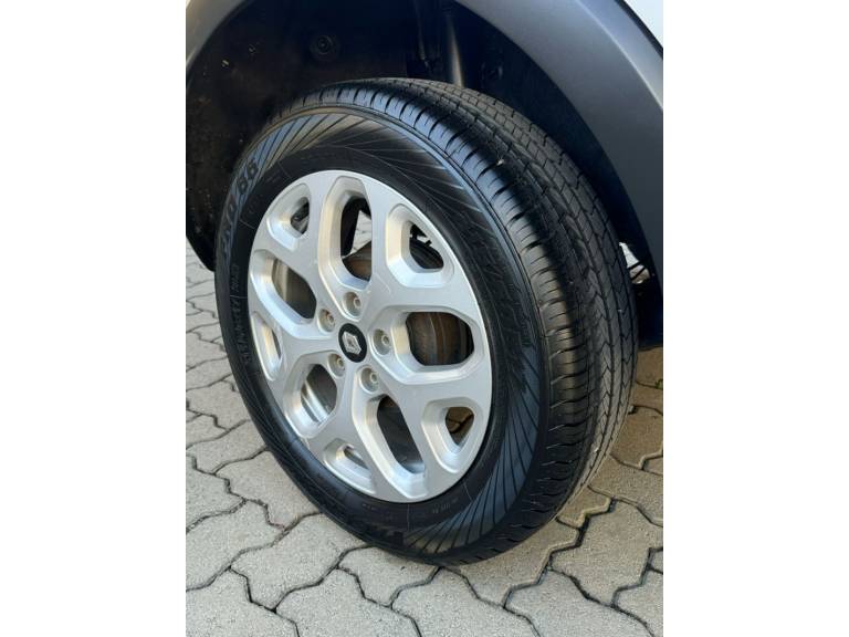 RENAULT - CAPTUR - 2018/2018 - Prata - R$ 75.900,00