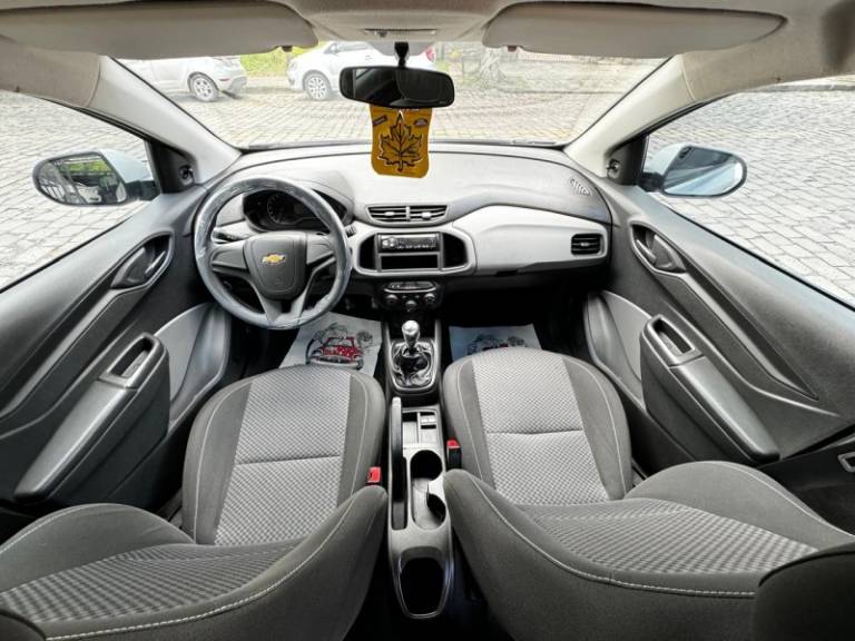 CHEVROLET - ONIX - 2018/2018 - Prata - R$ 53.900,00