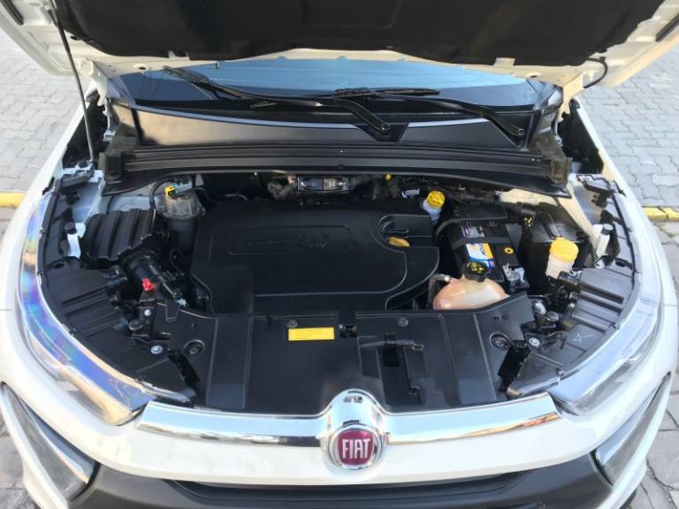 FIAT - TORO - 2017/2018 - Branca - R$ 99.000,00