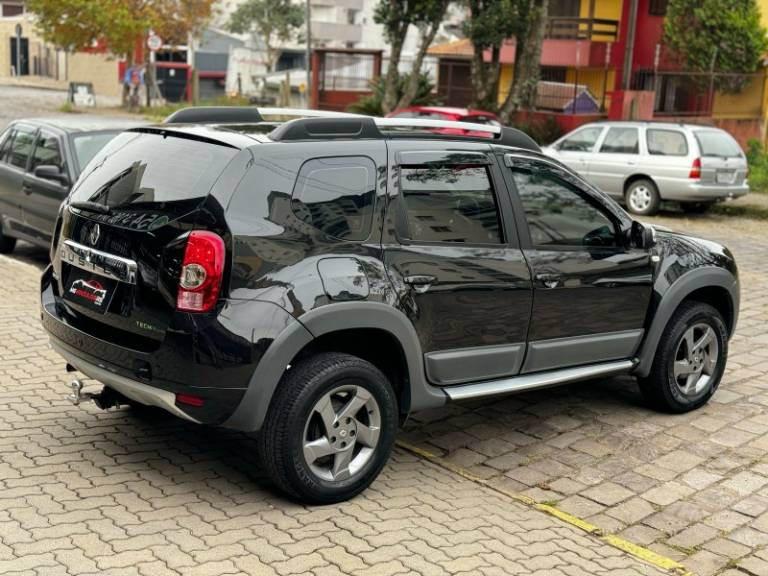 RENAULT - DUSTER - 2013/2013 - Preta - R$ 53.900,00