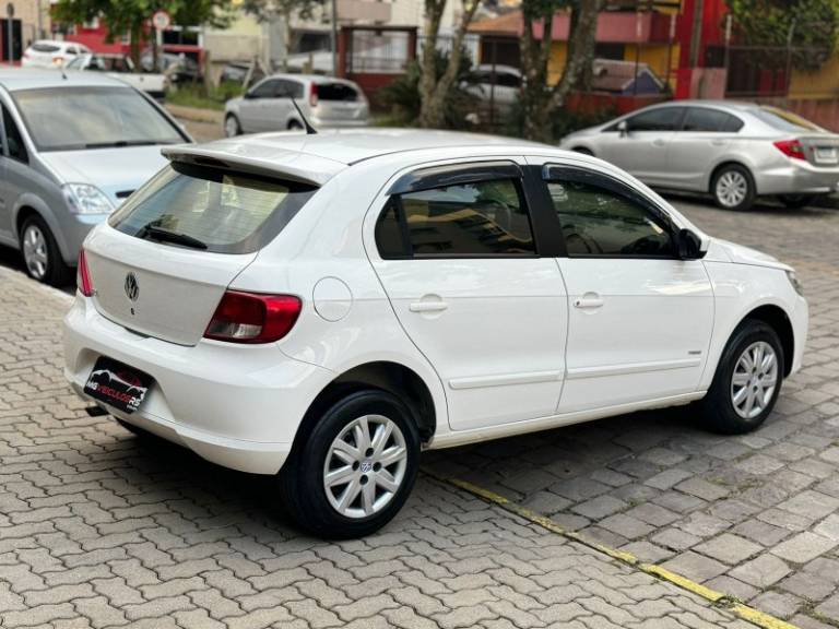 VOLKSWAGEN - GOL - 2013/2013 - Branca - R$ 30.900,00