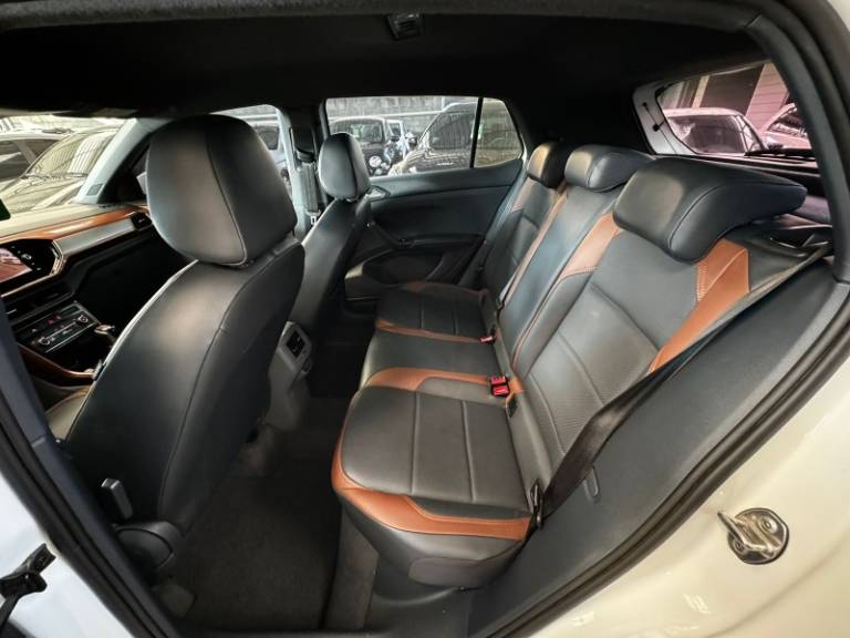 VOLKSWAGEN - T-CROSS - 2020/2020 - Branca - R$ 99.900,00