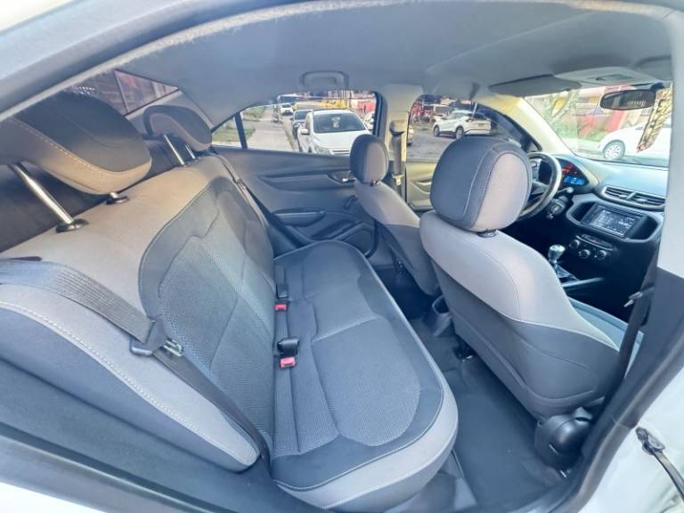 CHEVROLET - PRISMA - 2013/2013 - Branca - R$ 46.900,00