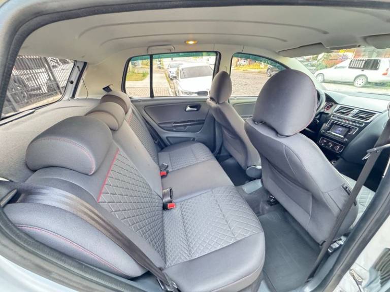 VOLKSWAGEN - CROSSFOX - 2017/2017 - Prata - R$ 58.900,00