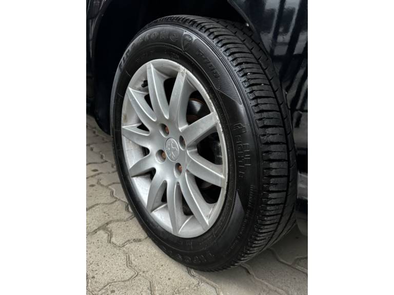 PEUGEOT - 308 - 2014/2014 - Preta - R$ 37.900,00
