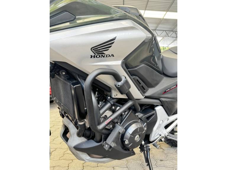 HONDA - NC 750X - 2019/2019 - Verde - R$ 43.900,00