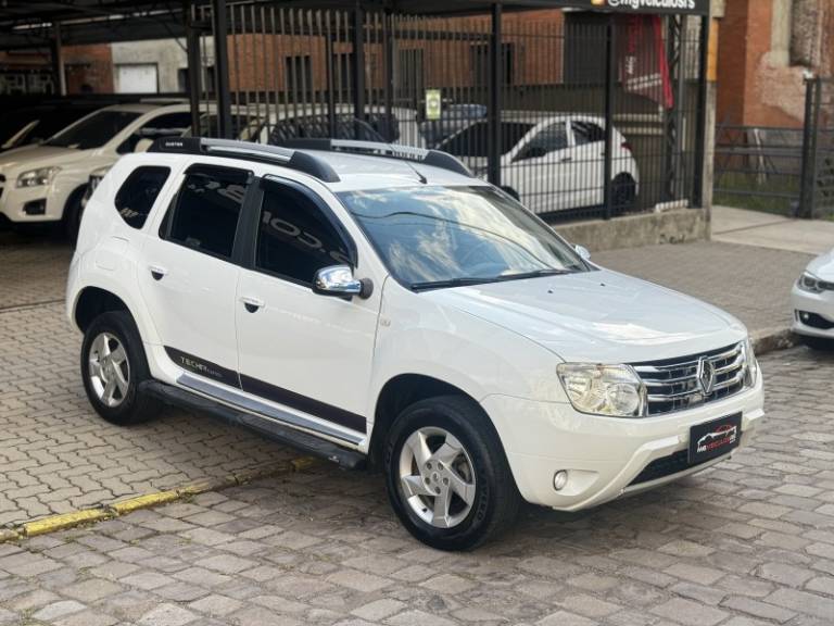 RENAULT - DUSTER - 2015/2015 - Branca - R$ 54.900,00