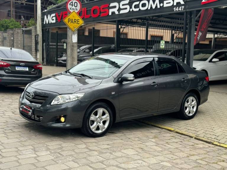 TOYOTA - COROLLA - 2009/2010 - Cinza - R$ 54.900,00
