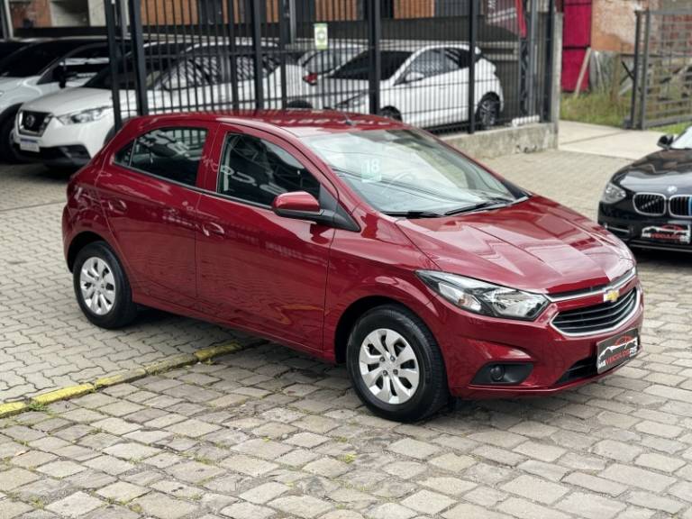 CHEVROLET - ONIX - 2018/2018 - Vermelha - R$ 54.900,00