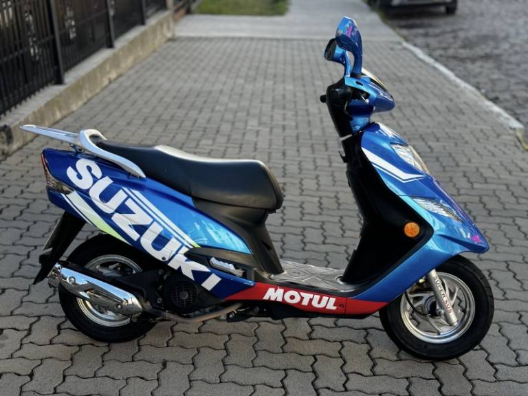 SUZUKI - AN125 BURGMAN - 2012/2012 - Azul - R$ 8.900,00
