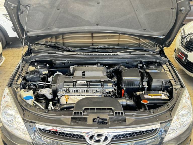 HYUNDAI - I30 - 2010/2010 - Preta - R$ 43.900,00