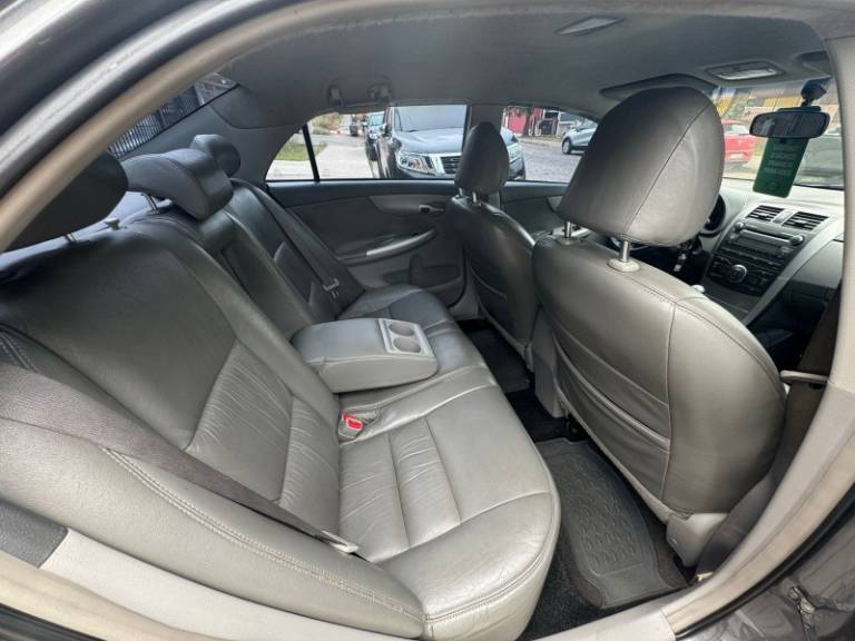 TOYOTA - COROLLA - 2009/2010 - Cinza - R$ 54.900,00