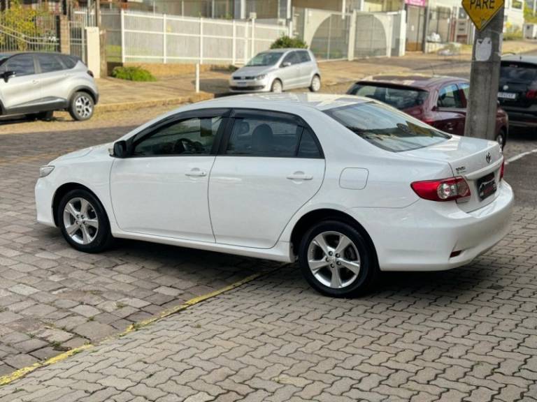 TOYOTA - COROLLA - 2013/2013 - Branca - R$ 65.900,00