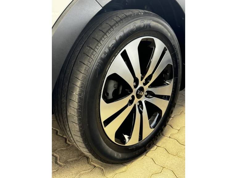 KIA MOTORS - SPORTAGE - 2013/2013 - Branca - R$ 78.900,00