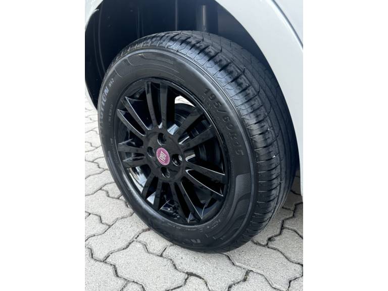 FIAT - PUNTO - 2013/2013 - Prata - R$ 37.900,00