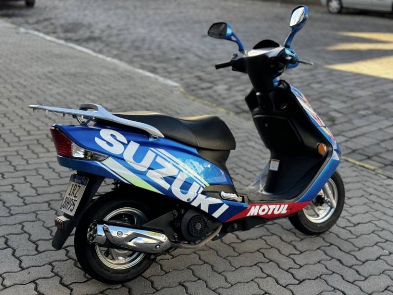 SUZUKI - AN125 BURGMAN - 2012/2012 - Azul - R$ 8.900,00