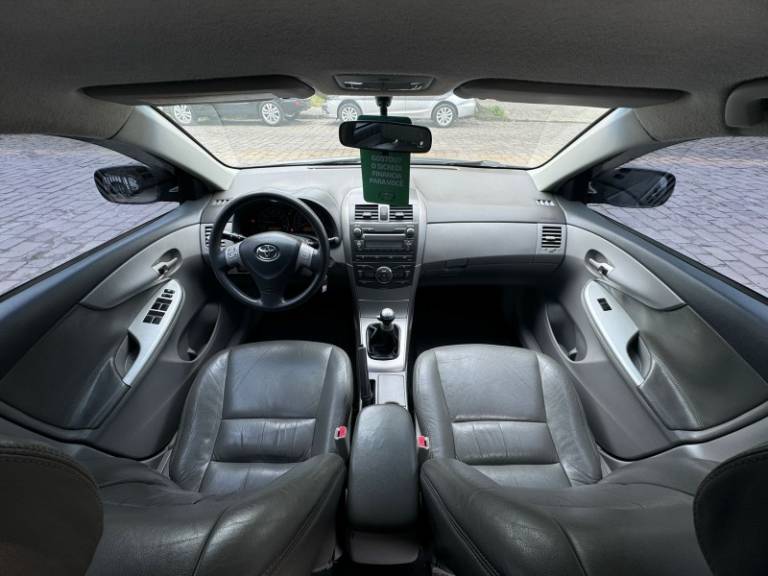 TOYOTA - COROLLA - 2009/2010 - Cinza - R$ 54.900,00