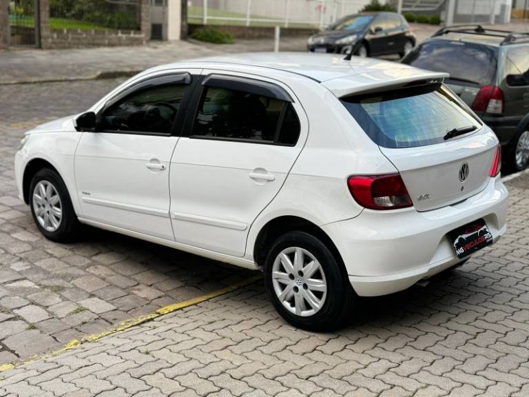 VOLKSWAGEN - GOL - 2013/2013 - Branca - R$ 30.900,00