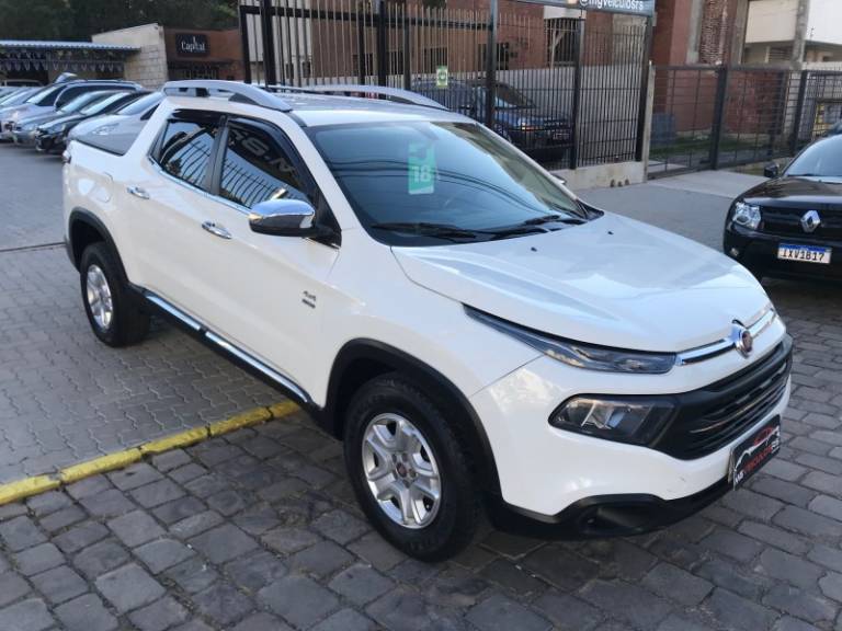 FIAT - TORO - 2017/2018 - Branca - R$ 99.000,00